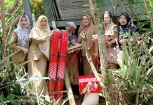 Dinsos Benteng Salurkan Program Lansia dan Janda MIskin