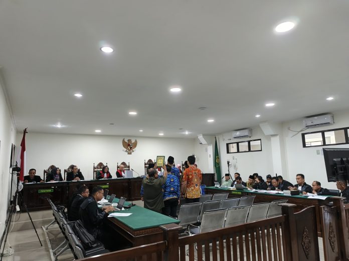 9e89c41328276c5ee213bb0d1eaaad1f