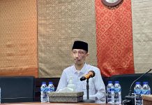 Anggota DPRD Jember yang Main Game dan Merokok Saat Rapat Akui Khilaf