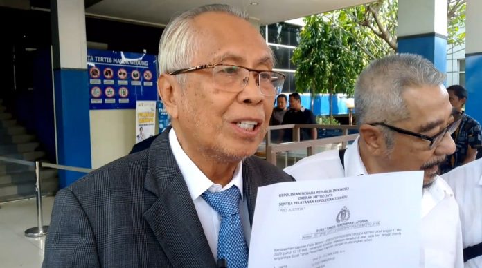 wakili-dokter-spesialis-oc-kaligis-polisikan-menkes-gunadi-soal-dugaan-pemalsuan-gelar-12052026-111412 (1)