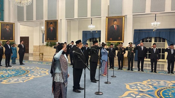 pelantikan-pimpinan-bgn-dan-penasihat-khusus-presiden-1780911076398_169