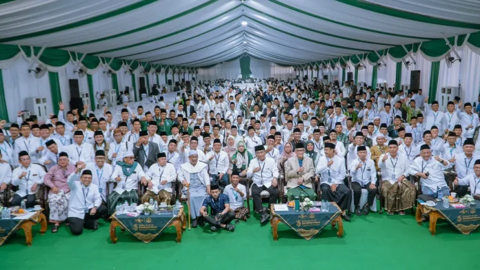 084457500_1787931153-muktamar_NU_sidang_pleno