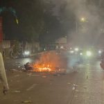 Demo Jakarta Ricuh, Motor Dibakar Dekat Pos Polisi Pejompongan