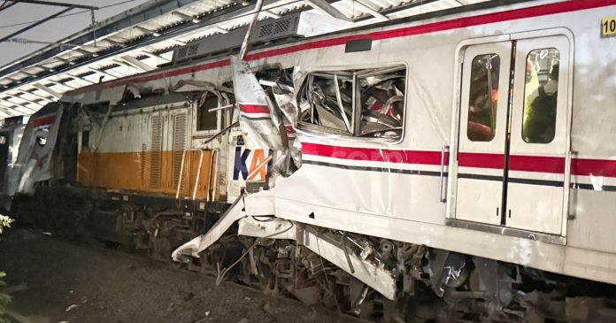 83698-ka-argo-bromo-anggrek-tabrak-krl-di-bekasi-timur