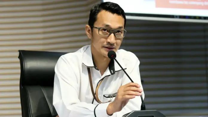 jubir-kpk-budi-prasetyo-saat-konferensi-pers-di-gedung-merah-putih-kpk-jakarta-jawapos-JDP1s