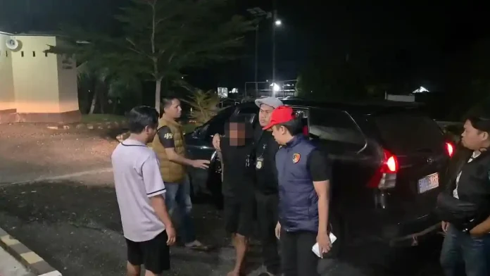 Dendam-Asmara-Berujung-Teror-Pria-di-Bengkulu-Tengah-Diduga-Tabrak-Pasangan-dan-Bakar-Rumah