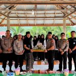 Peringati Hari Santri Nasional 2026, Polres Mukomuko Serahkan Tumpeng di Pondok Pesantren